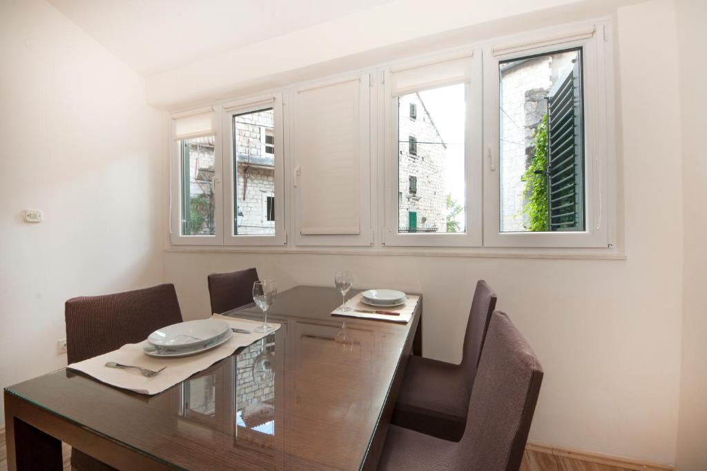 Bruno Split Centre Apartment And Room Exterior foto